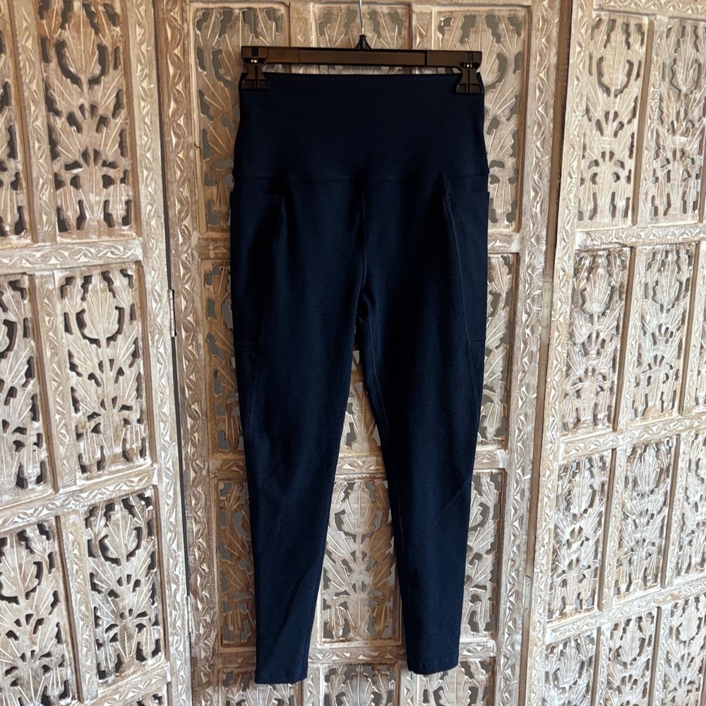 Beyond Yoga Spacedye Out of Pocket High Waisted Midi Legging Nocturnal Navy Med - Picture 5 of 8